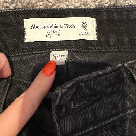 A&F The dad high rise curve love jeans size 26 LONG LENGTH - Picture 4 of 4